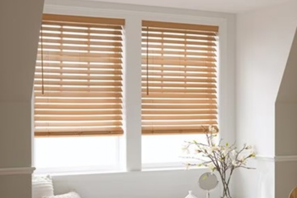 2 1/2" Classic Cordless Faux Wood Blinds